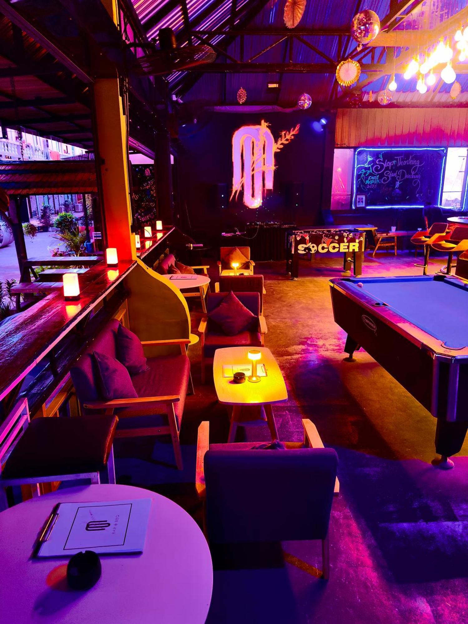 Mbar Hostel Хаад Рин Екстериор снимка